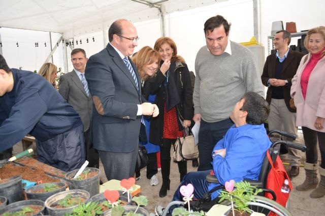 Pedro Antonio Sánchez inaugura el Centro de Formación y Autoempleo de Astrapace en Zarandona