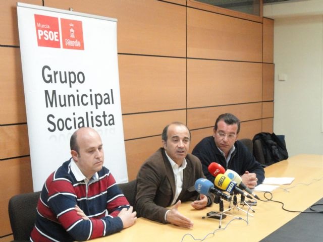 El Grupo Socialista pide que se convoque una consulta ciudadana sobre la llegada del tranvía a El Carmen