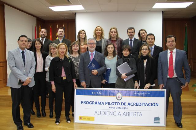 La UCAM continúa sometiendo sus títulos al programa piloto de la ANECA