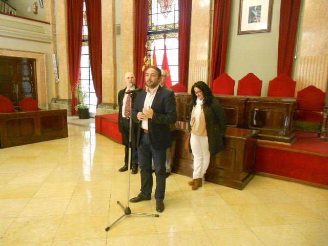 Recepción a profesores y alumnos del Lycée Edgar Quinet de Bourg en Bresse (Francia)