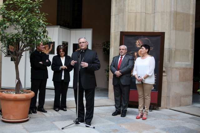 Las obras de Salzillo se muestran en una exposición fotográfica en el Palacio Episcopal