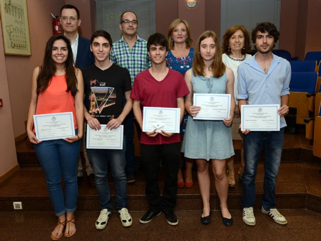 Ganadores de la Olimpiada Regional de Latín y Griego