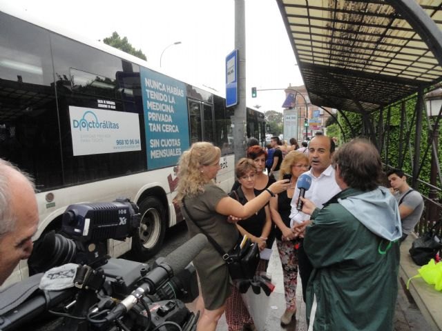 PSOE e IU-Verdes exigirán en Pleno bonificaciones en los buses de pedanías para alumnos de instituto y usuarios con rentas bajas