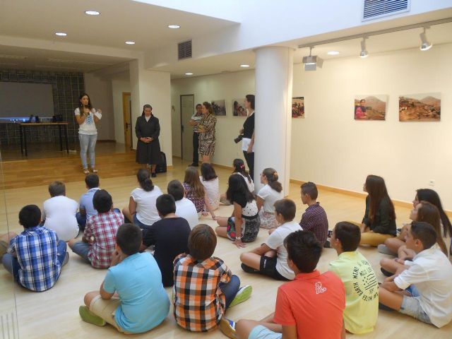 Exposición fotográfica sobre Perú y África para celebrar la Semana del Cooperante