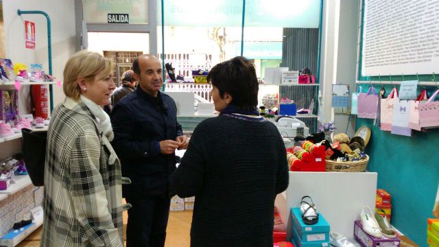 López comienza hoy una ronda de visitas al pequeño comercio de los barrios de Murcia