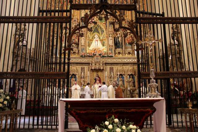 Mons. Lorca Planes celebra el 88 Aniversario de la Coronación de la Fuensanta