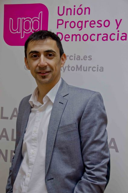 Serna (UPyD) propone asegurar que 'la gestión del agua sea cien por cien pública'