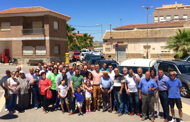 Ballesta lidera una caravana por el campo murciano y destaca la 'gran productividad agrícola' de la zona