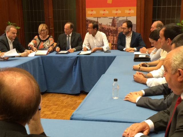 Cámara agradece a los murcianos que le hayan dado 'el privilegio de trabajar por Murcia' en los últimos 20 años