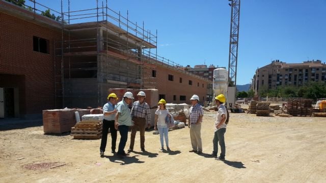 Educación comprueba la evolución de las obras de ampliación del colegio Juan XXIII de Murcia que prevé concluir para el inicio del curso