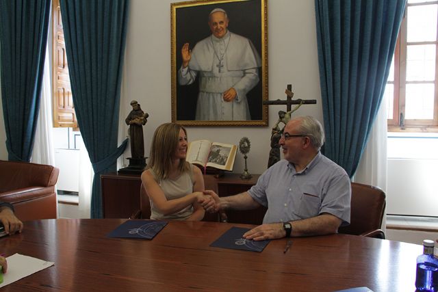 La UCAM y Emisiones 00 firman un convenio para fomentar el uso de motocicletas eléctricas