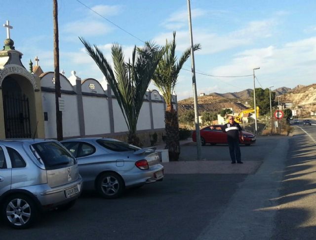 El PSOE alerta sobre la falta de seguridad de los accesos al cementerio de El Esparragal