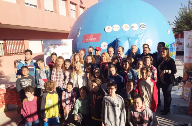 El colegio de Santa María de Gracia estrena la Frutoteca