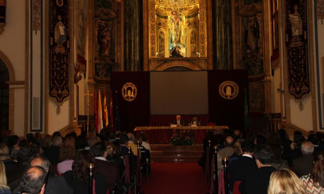 Reunión con los padres de los estudiantes de Medicina