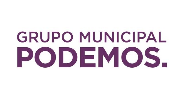 Podemos denuncia que la Junta Municipal de San Pío desoye al Pleno y sigue sin retirar la pancarta que niega la violencia de género