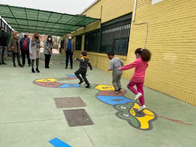 Diez nuevos colegios se suman al proyecto ´Diver-Patios´