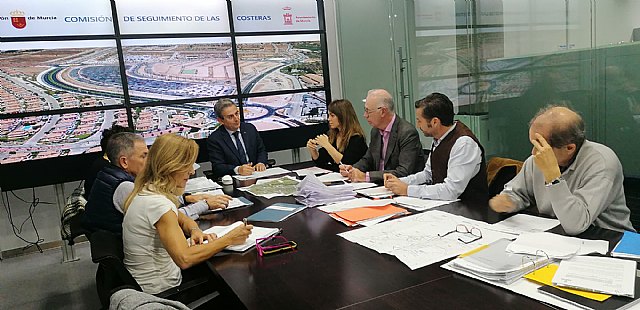 Mario Gómez muestra su malestar con el Gobierno local y regional por dejar sin concluir las obras de las Costeras