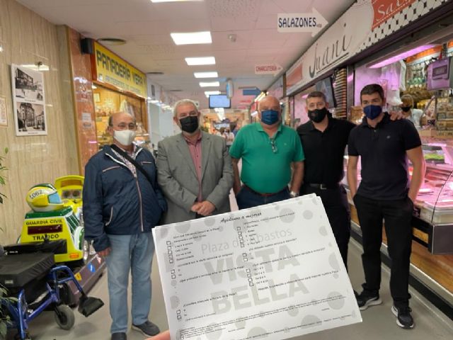 Los clientes de la plaza de abastos de Vistabella podrán ganar cheques regalo por indicar qué aspectos se pueden mejorar en el mercado