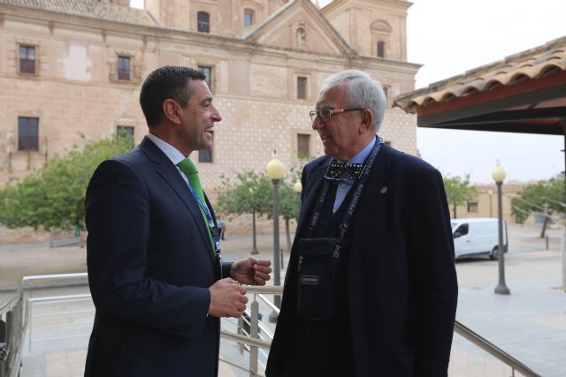 'La implantología representa el presente y futuro de la odontología'