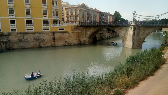 Ahora Murcia exige que el ayuntamiento garantice que cualquier actividad que se realice en el segura a su paso por la ciudad no supone ningún riesgo para la salud