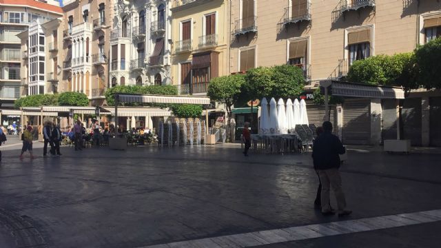 Unos 270 establecimientos hosteleros de Murcia cierran para reclamar al Ayuntamiento una regulación consensuada del sector