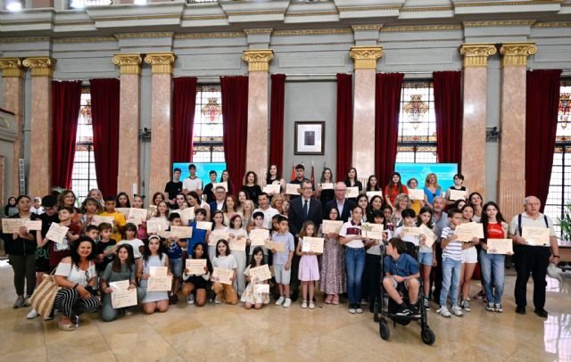 El Ayuntamiento de Murcia premia a 6 centros educativos y 35 escolares por su compromiso con la naturaleza y la sostenibilidad