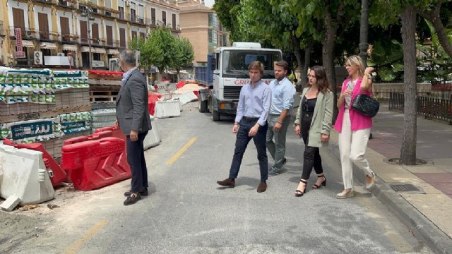 Ballesta vuelve a incumplir su palabra y el Puente Viejo sigue cerrado al tráfico