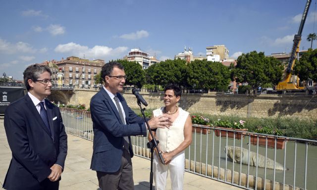 El río Segura acoge mañana el espectáculo el funambulista internacional del Circo del Sol Vicente Quirós