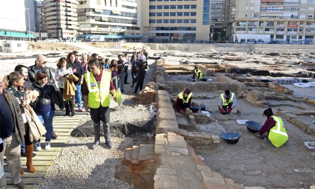 Los arqueólogos exploran nuevas zonas de San Esteban y hallan estancias ocultas en el Recinto 1