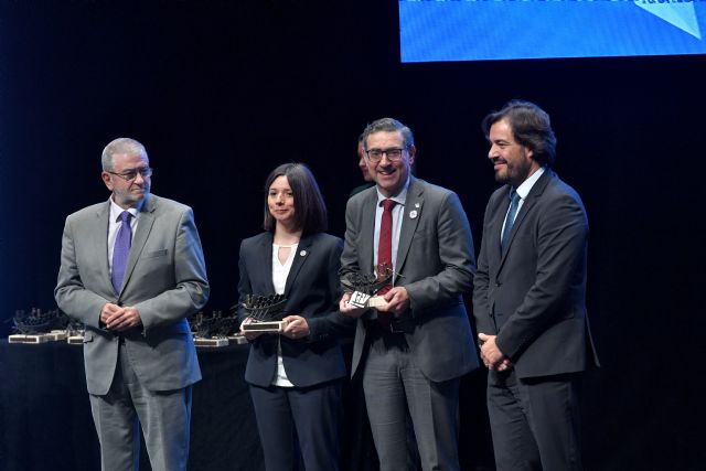 UCOMUR da el premio Arco Iris a la UMU por su compromiso con los Objetivos de Desarrollo Sostenible