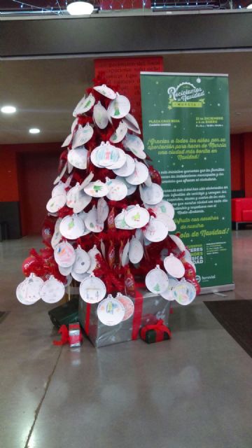 Más de 10.000 murcianos han disfrutado de las actividades de la campaña ´Reciclamos la Navidad´