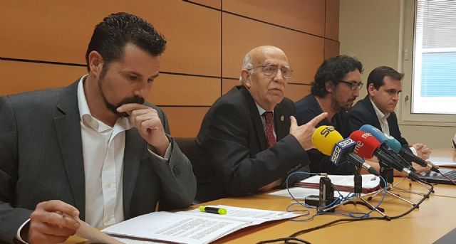 La oposición exige a Ballesta que reanude la actividad de la Comisión de Vigilancia de la Contratación tras diez meses paralizada