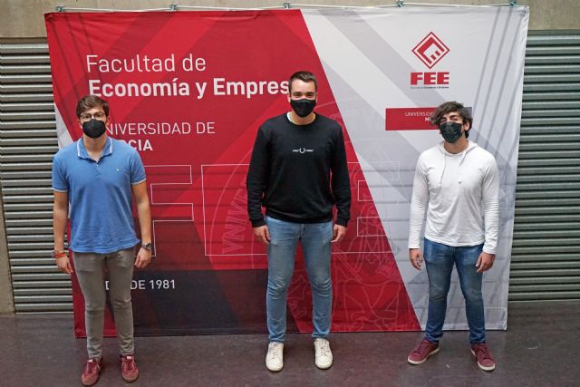 Cuatro grupos de estudiantes de la Facultad de Economía y Empresa de la UMU finalistas en el juego de simulación empresarial de Business Talents