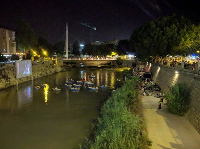 Cambiemos Murcia denuncia que las sesiones de cine en el cauce del río no contaban con el permiso de la CHS