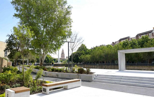 Danza, esgrima y equilibrismo en la inauguración del paseo fluvial 'Murcia Río' esta tarde