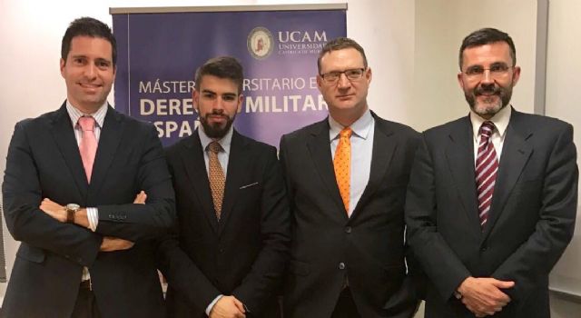 El director de la Asesoría Jurídica del Mando de la OTAN, en el Máster de Derecho Militar Español