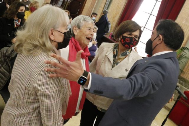 Murcia homenajea en el Día de la Mujer a María Antonia Martínez, Rosa Peñalver y Elvira Ramos por su impulso a las políticas de Igualdad