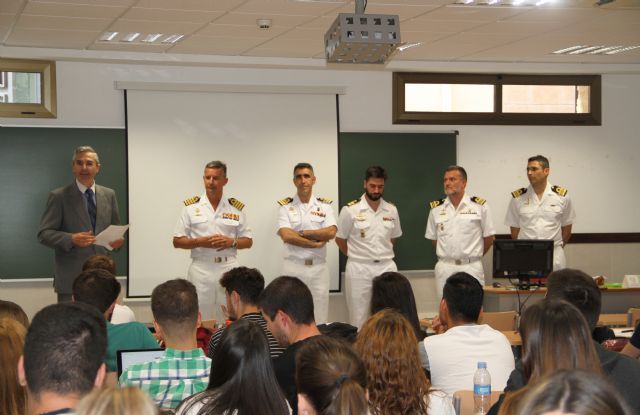 Estudiantes de Comunicación de la UCAM colaboran con la Flotilla de Submarinos en el ejercicio ´Cartago´