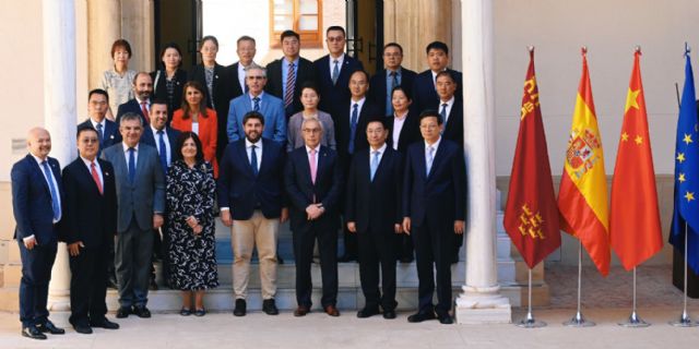 Los gobiernos regionales de Murcia y Shandong refuerzan sus relaciones de la mano de la UCAM