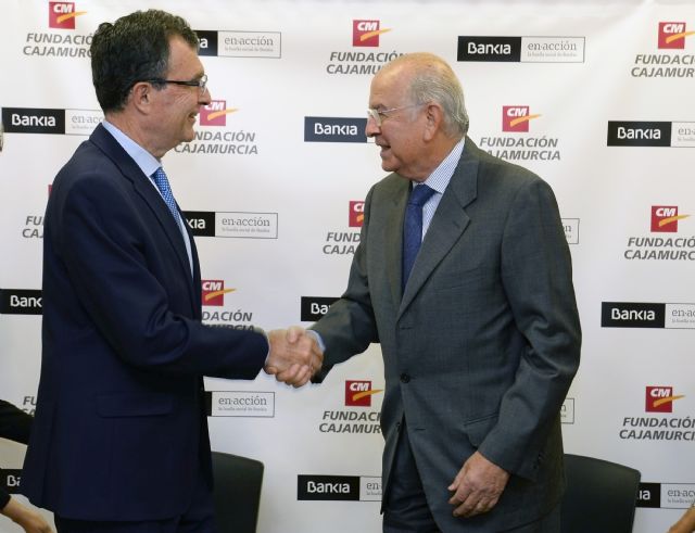 El Ayuntamiento, Bankia y la Fundación CajaMurcia renuevan su compromiso con 32.000 mayores murcianos