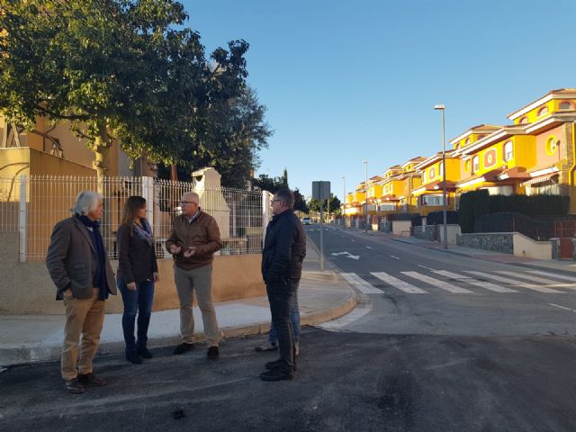 Una veintena de calles del Esparragal cuentan con nueva pavimentación para mejorar la seguridad de los vecinos