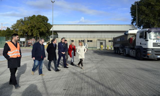 La renovación de las pistas del Polideportivo Municipal José Barnés mejorará la seguridad de 2.500 deportistas