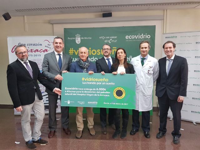 La colaboración de los murcianos reciclando vidrio permitirá decorar el Hospital Infantil Virgen de la Arrixaca