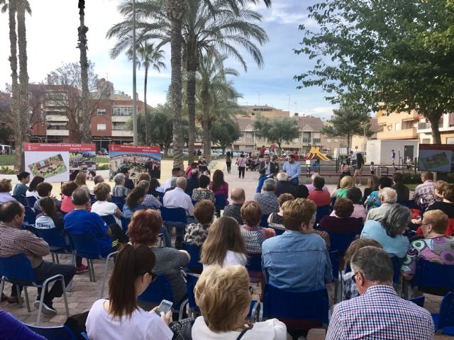 Un encuentro participativo de los vecinos con el equipo de Gobierno inaugura el nuevo jardín Aljada de Puente Tocinos