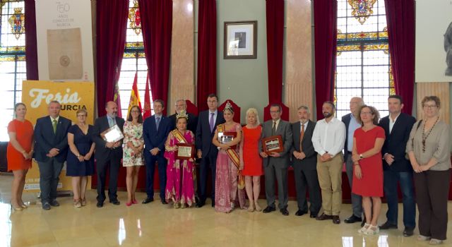 Ballesta: 'Queremos que la Gran Vía se quede pequeña para el gran desfile de Moros y Cristianos'