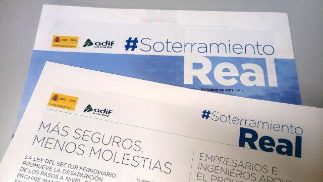 Ahora Murcia denuncia 'importantes irregularidades' en el folleto sobre el ave repartido con la prensa regional del domingo