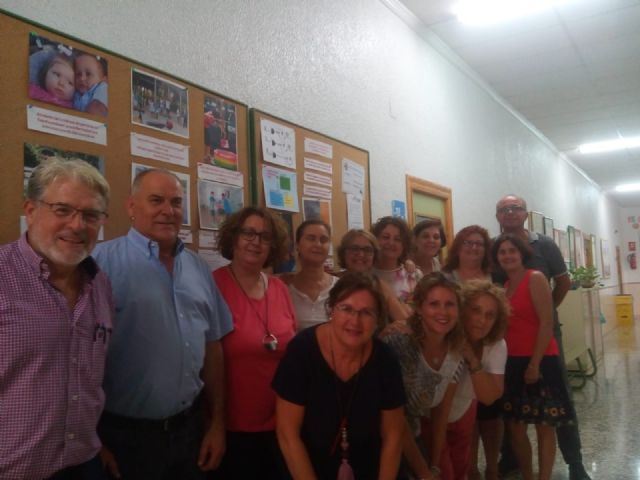 D´Genes imparte una charla sobre el Síndrome X Frágil al profesorado del colegio 'Cipriano Galea' de Murcia