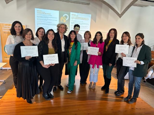 El programa municipal '¡Salta!' proporciona a 18 mujeres emprendedoras herramientas para impulsar sus negocios