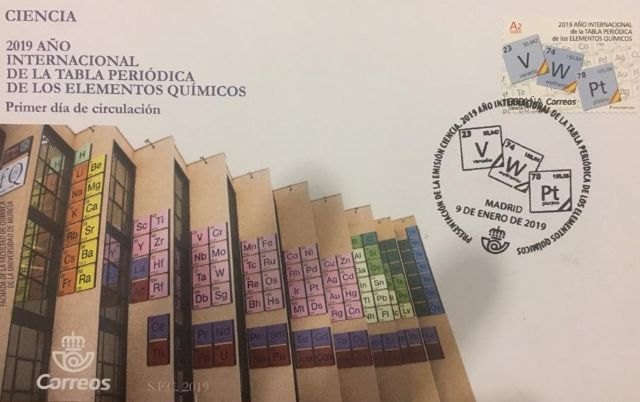 La fachada de la Facultad de Química de la UMU protagoniza el sobre realizado por Correos para conmemorar el Año Internacional de la Tabla Periódica