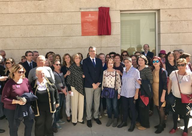 La ciudad de Murcia rinde homenaje a la figura de la escultora Elisa Séiquer